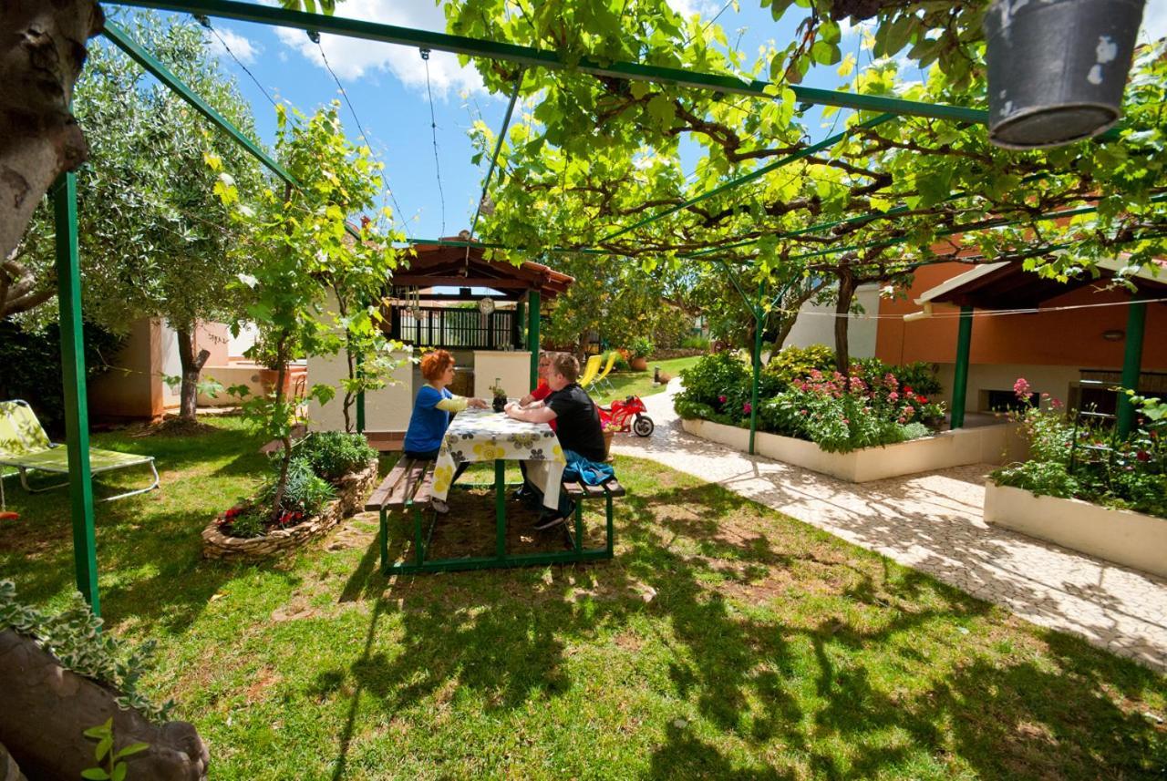 Guest House Bizjak Vinkuran Exterior foto
