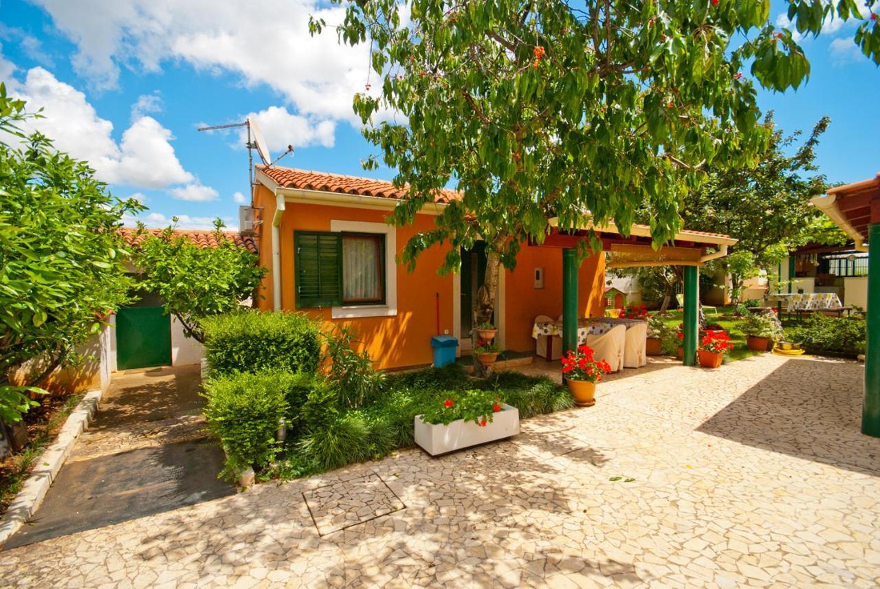 Guest House Bizjak Vinkuran Exterior foto