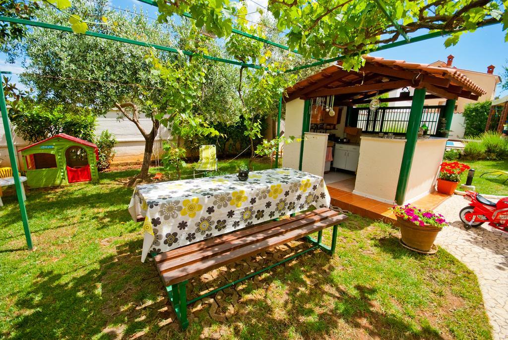 Guest House Bizjak Vinkuran Exterior foto